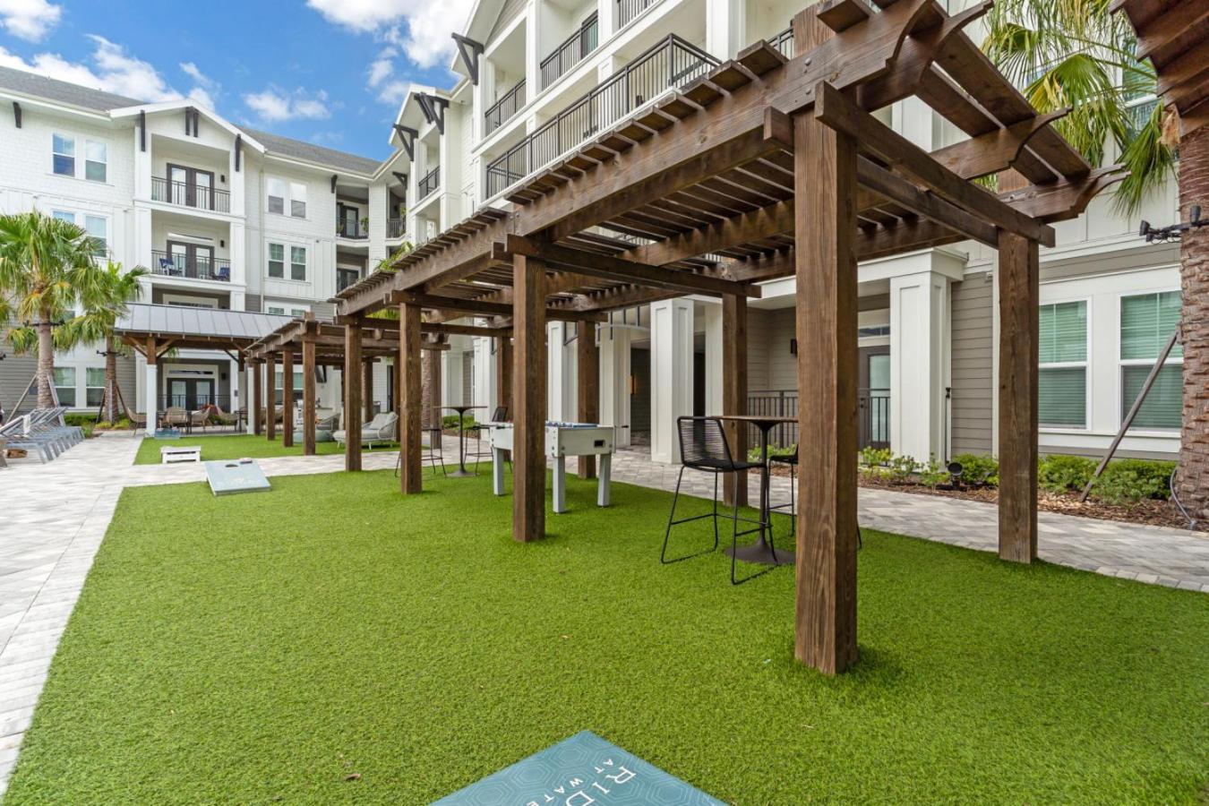 Sunny 2-Bed Oasis Pool And Gym In Аполло-Бич Экстерьер фото